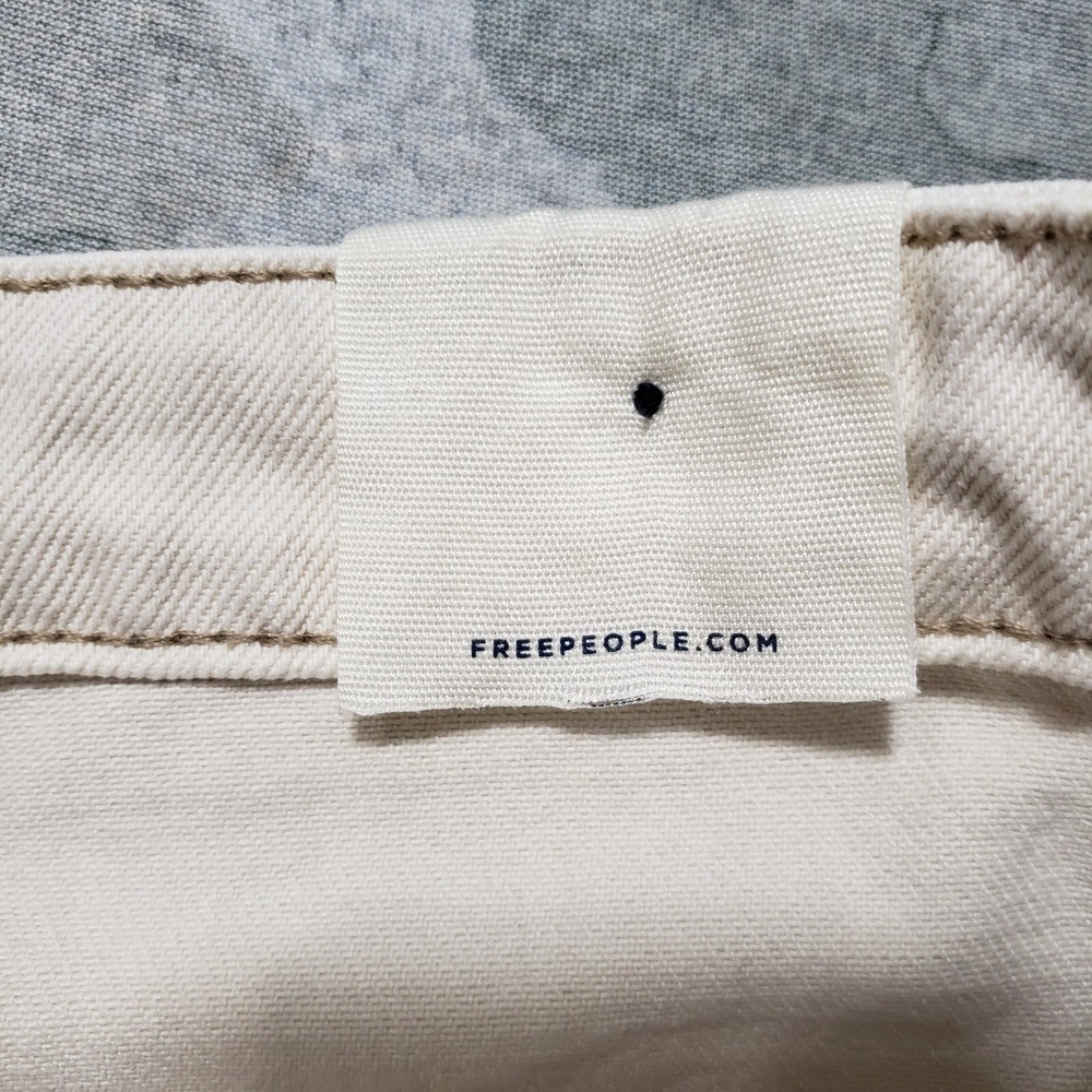 We The Free Jeans Womens 27 Beige Boyfriend Button Fly NWT - Picture 13 of 14